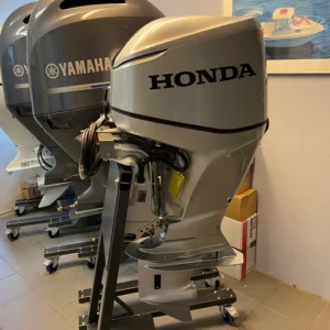 Honda 60 HP long shaft BF60 LRTU (including remote control, gauges and propeller)