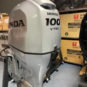 Honda 100 HP long shaft BF100 LRTU (including remote control, gauges and propeller)