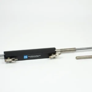 Mavimare Hydraulic steering cylinder especially for sloops with a trailer rudder
