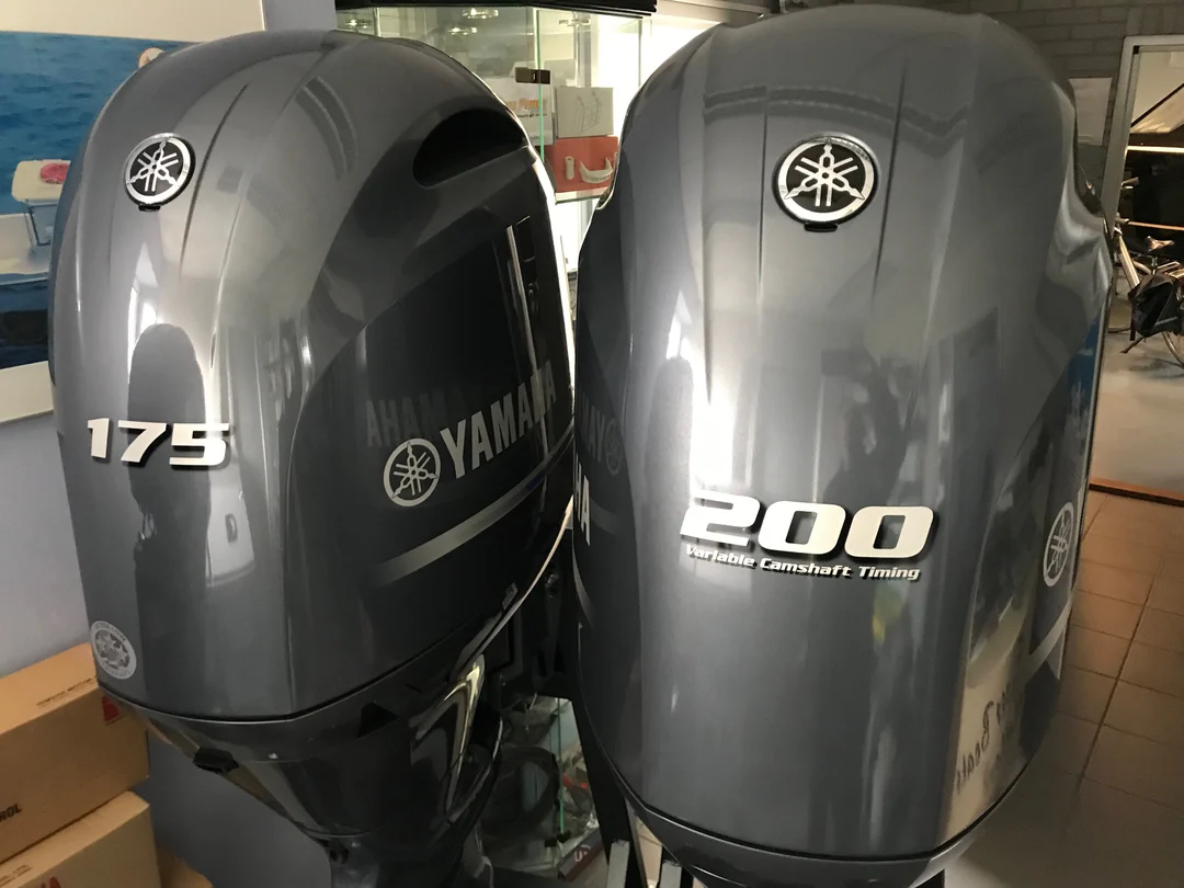 Yamaha 200 HP extra long shaft F200 XCB (includes drive-by-wire controls, gauge and propeller)